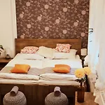 Caffe & Grill Pensionat Roudnice nad Labem
