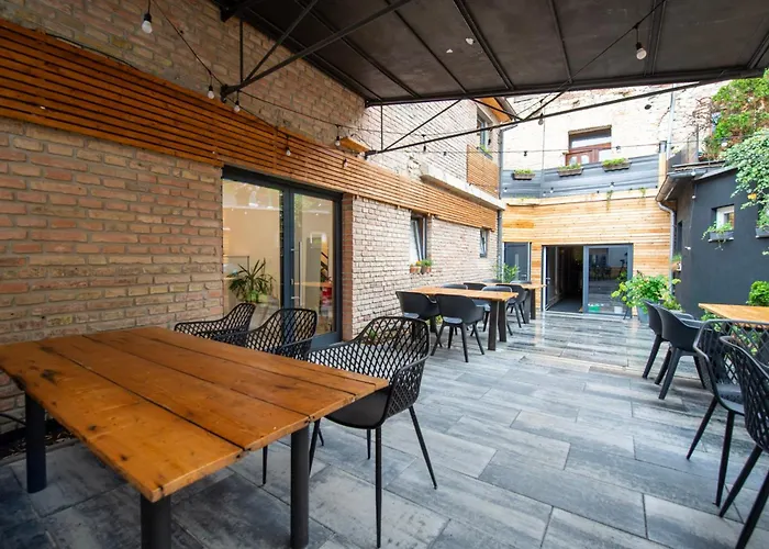 Caffe & Grill Гостевой дом 3*